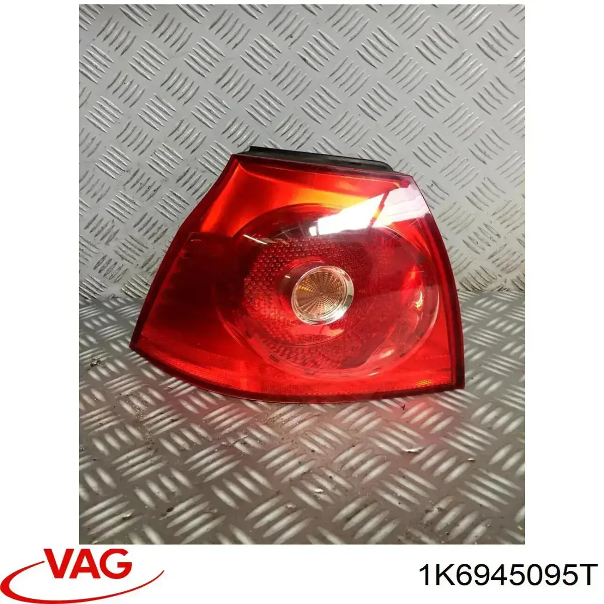 1K6945095T VAG Задній лівий зовнішній ліхтар