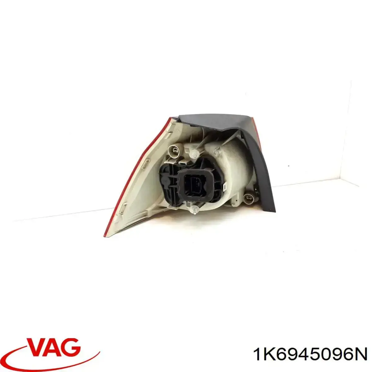 Ліхтар задній правий, зовнішній 1K6945096N VAG