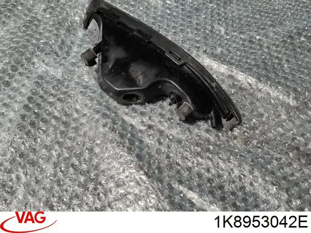 Купити 1K8953042E VAG Поворотник правий