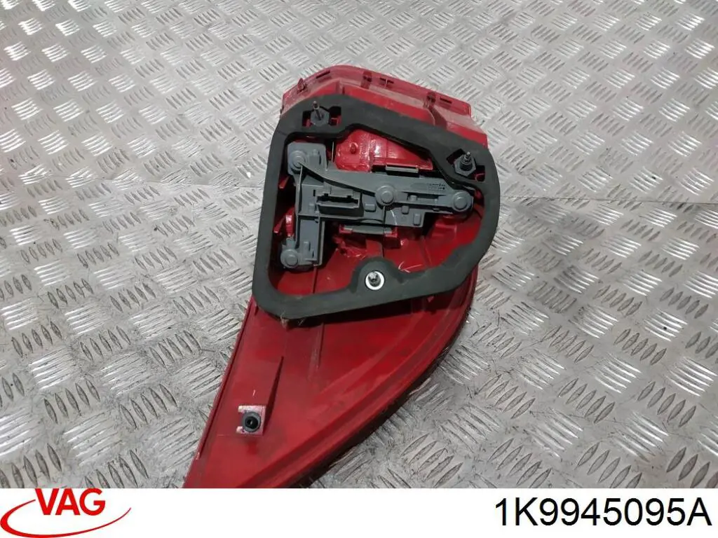  VAG 1K9945095D ціна, від 49.07 USD