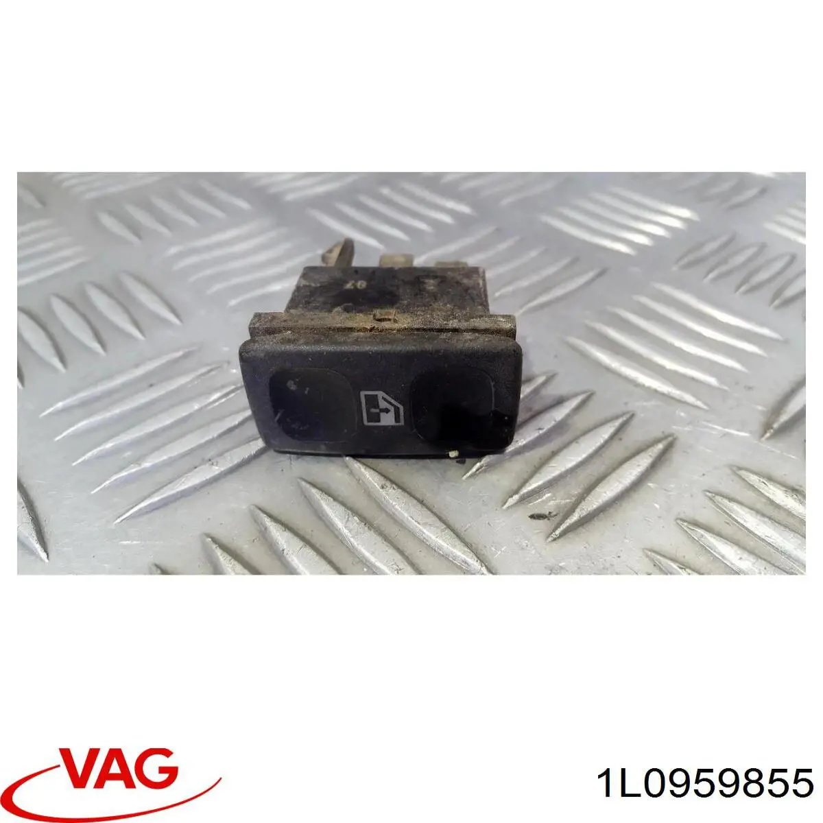 Центральна кнопка склопід'ємника VAG 1L0959855 ціна, від 6.60 USD