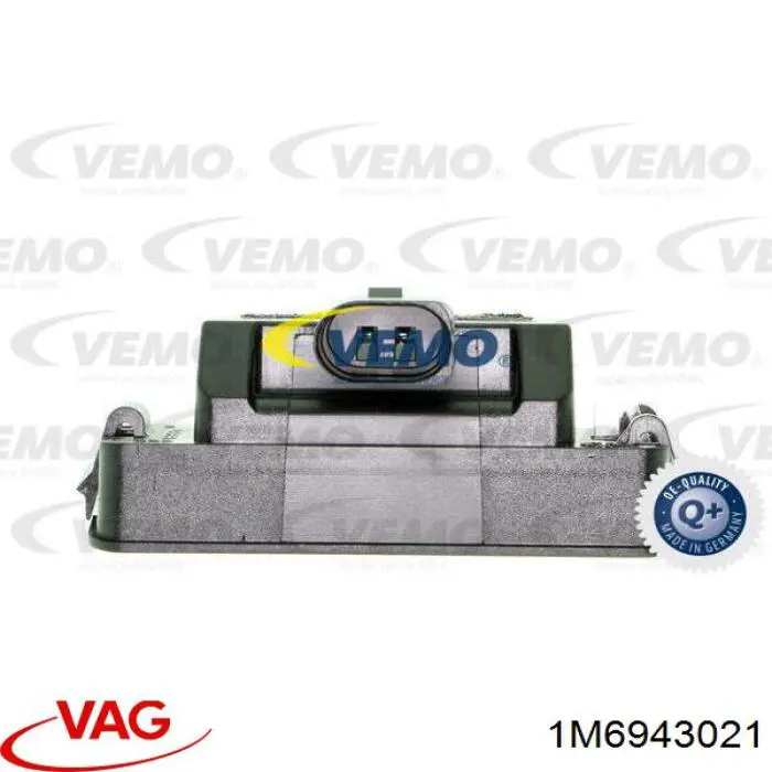 1M6943021 VAG Ліхтар освітлення номерного знака