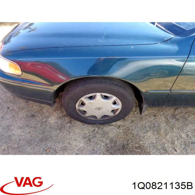 Купити 1Q0821135B VAG Кронштейн кріплення крила переднього лівого, передній