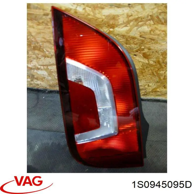 Ліхтар задній лівий VAG 1S0945095D ціна, від 55.56 USD