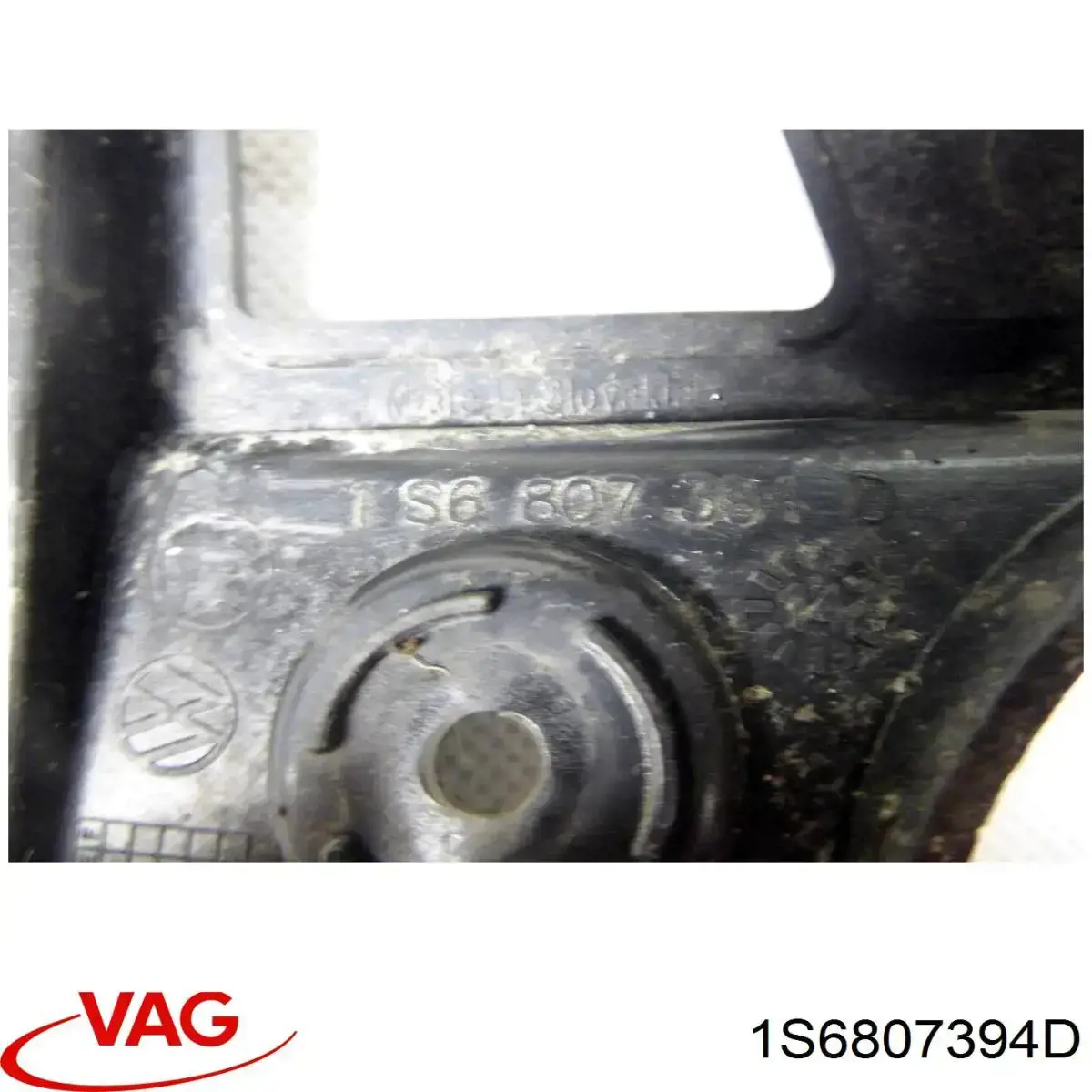 Направляюча заднього бампера, права VAG 1S6807394D ціна, від 23.96 USD
