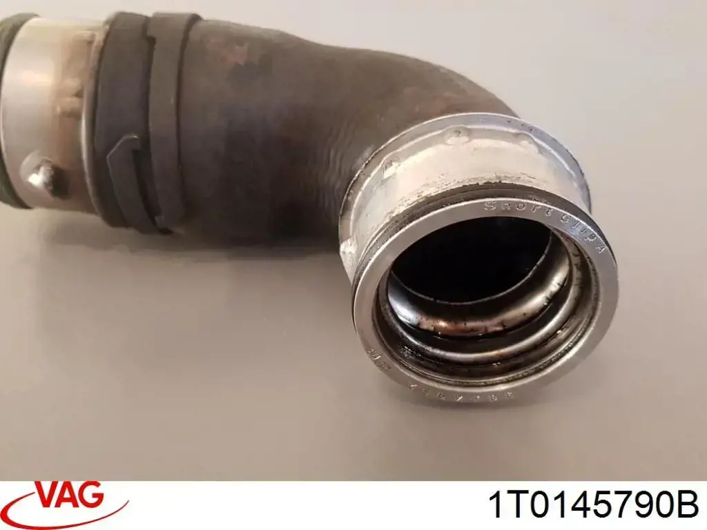 Шланг/патрубок интеркуллера 1T0145790B VAG