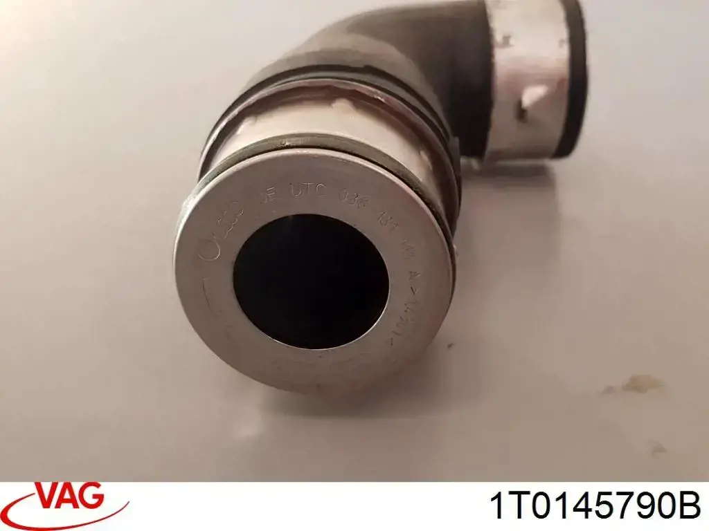 Шланг/патрубок інтеркуллера VAG 1T0145790B