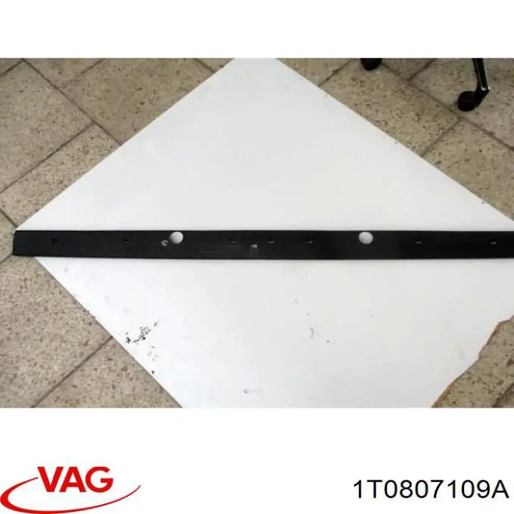 Шина бампера переднього VAG 1T0807109A ціна, від 25.59 USD