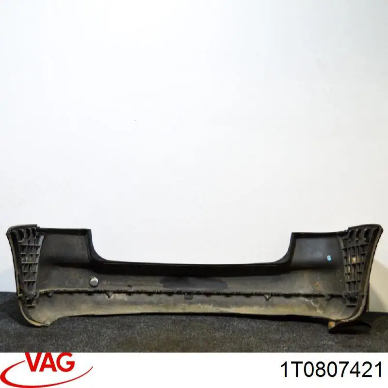 Купити 1T0807421 VAG Задній бампер