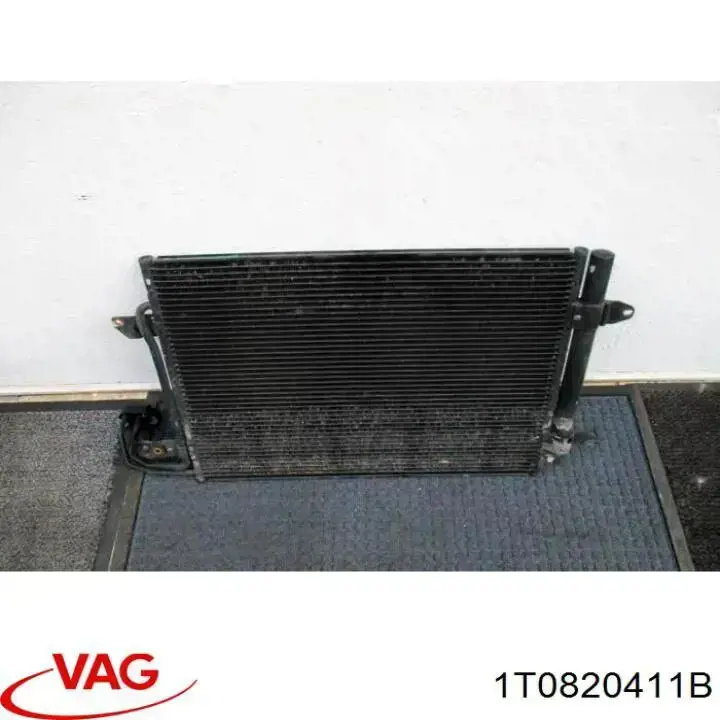 1T0820411B VAG радіатор кондиціонера