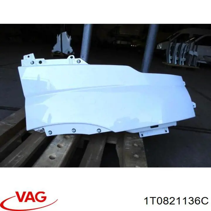 Кронштейн кріплення крила переднього правого, передній VAG 1T0821136C ціна, від 25.96 USD