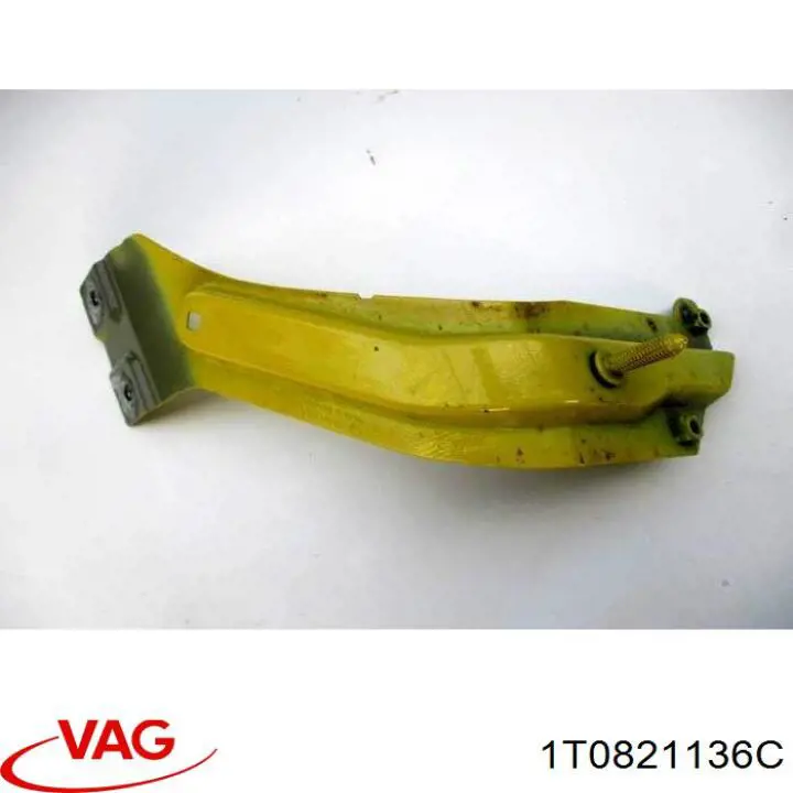Купити 1T0821136C VAG Кронштейн кріплення крила переднього правого, передній