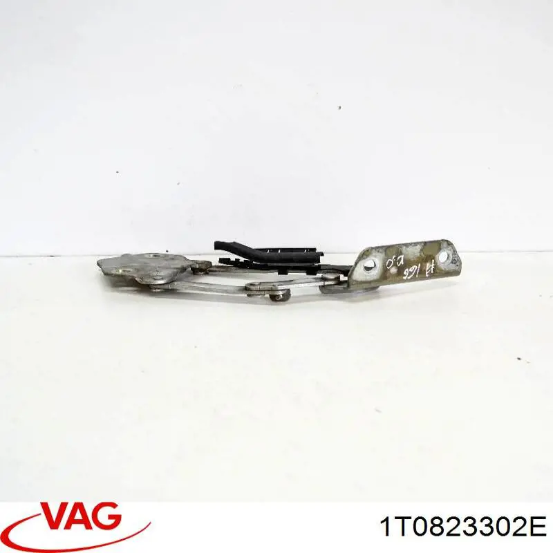 Купити 1T0823302E VAG Шарнір капота правий