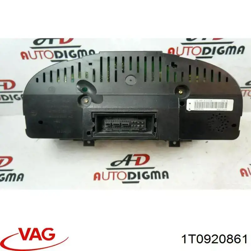 Приладова дошка-щиток приладів 1T0920861 VAG
