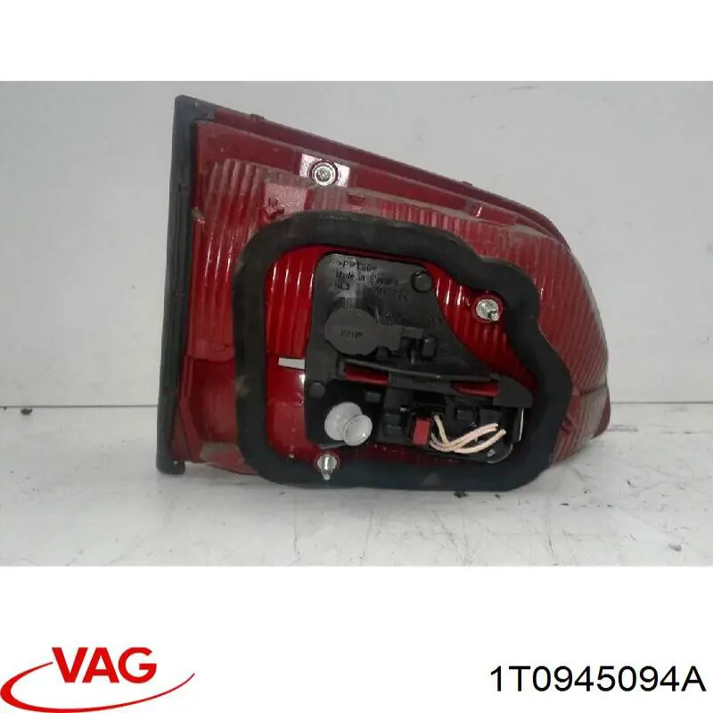 Стоп задній VAG 1T0945094A ціна, від 56.96 USD