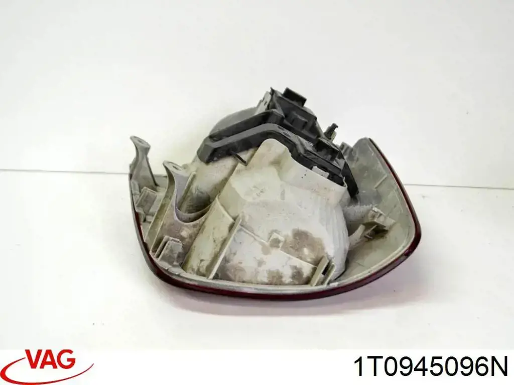 Купити 1T0945096N VAG Задня права фара