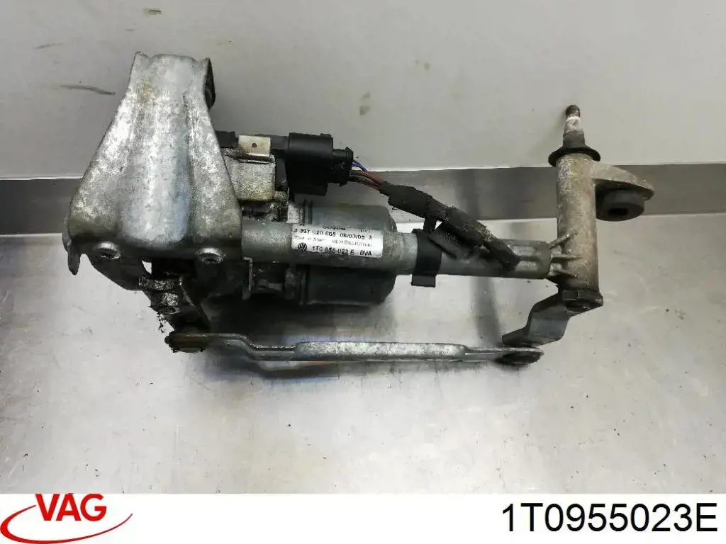 Трапеція склоочисника ліва VAG 1T0955023E ціна, від 31.66 USD
