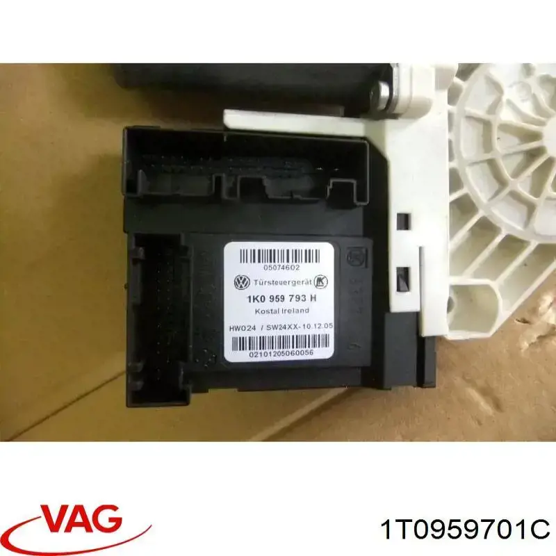Мотор склопідйомника дверей передніх, лівих VAG 1T0959701C ціна, від 13.68 USD