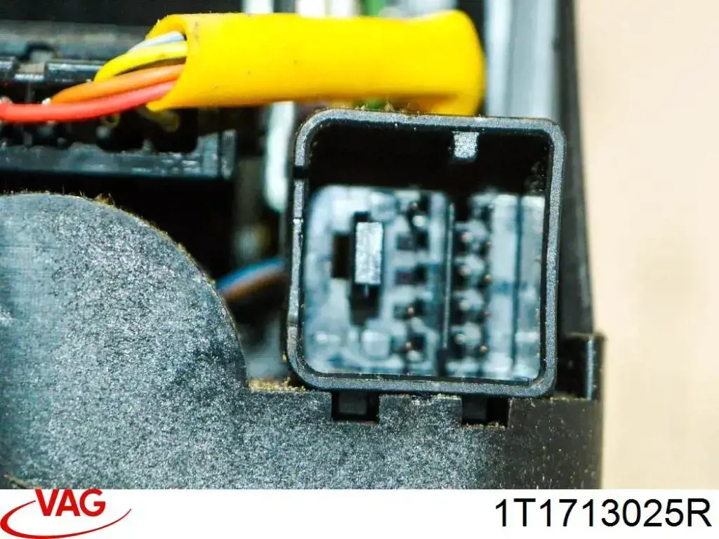 Купити 1T1713025R VAG Привід управління механізмом перемикання передач