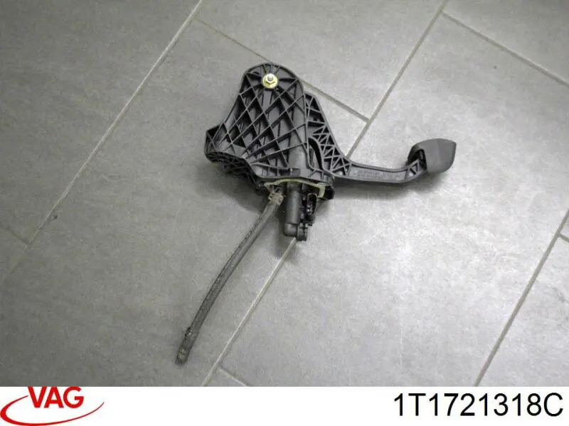 1T1721318C VAG Педаль зчеплення