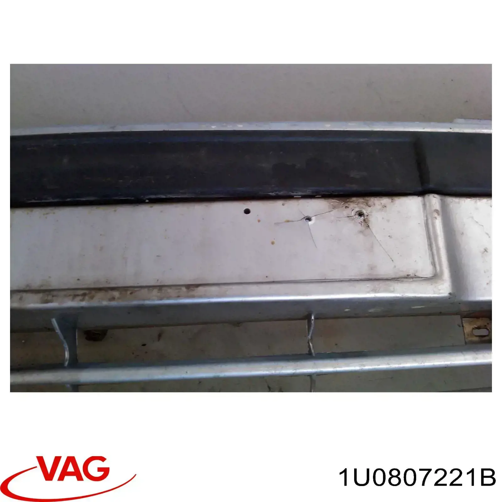 Бампер на авто VAG 1U0807221B ціна, від 49.04 USD