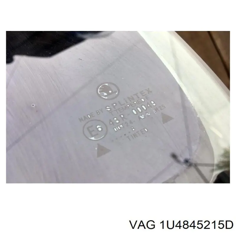 Скло-кватирка двері, задньої, лівої VAG 1U4845215D ціна, від 5.52 USD