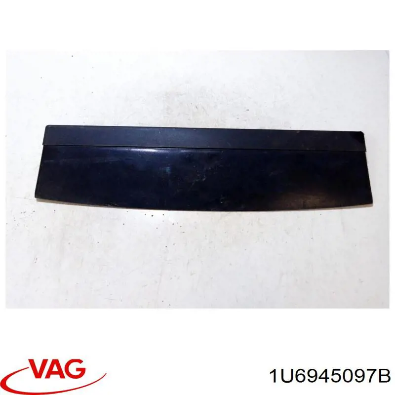 Задній стоп 1U6945097B VAG