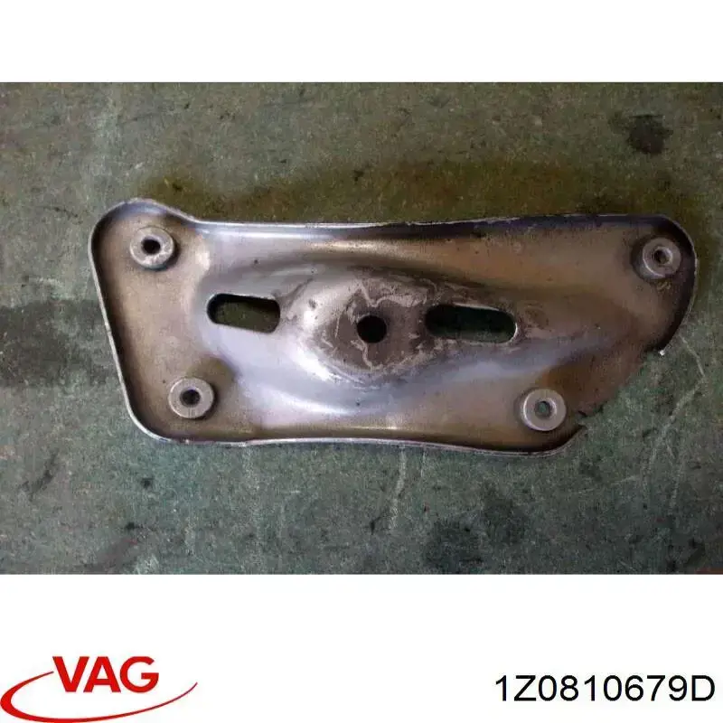 Кронштейн кріплення крила переднього лівого, передній VAG 1Z0810679F ціна, від 12.67 USD