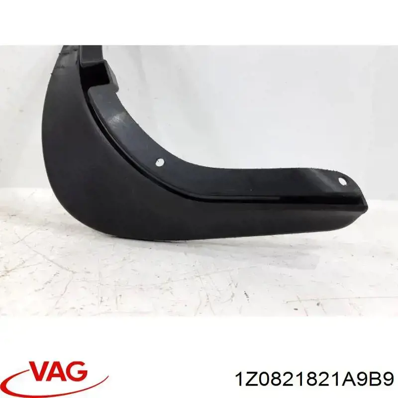 1Z0821821A9B9 VAG Бризговик задній, лівий