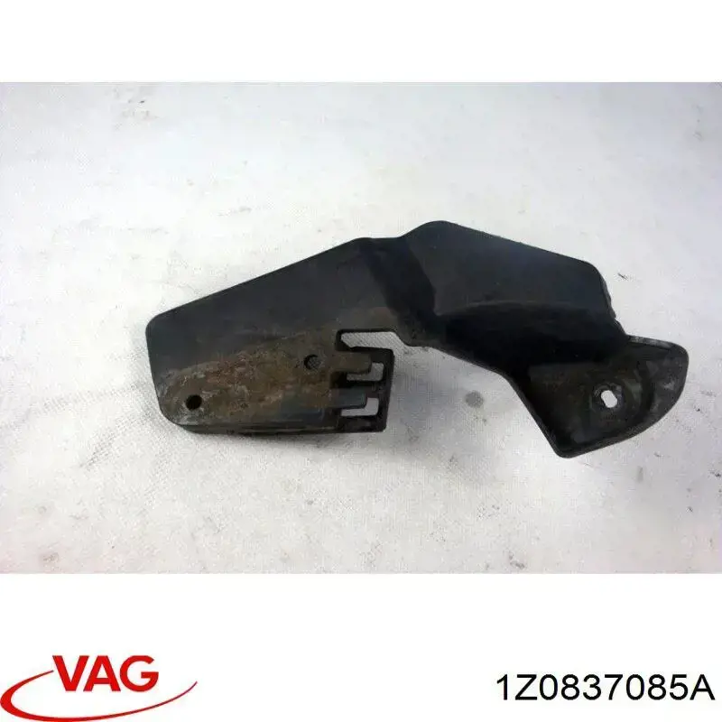 Трос відкривання двері передньої 1Z0837085A VAG