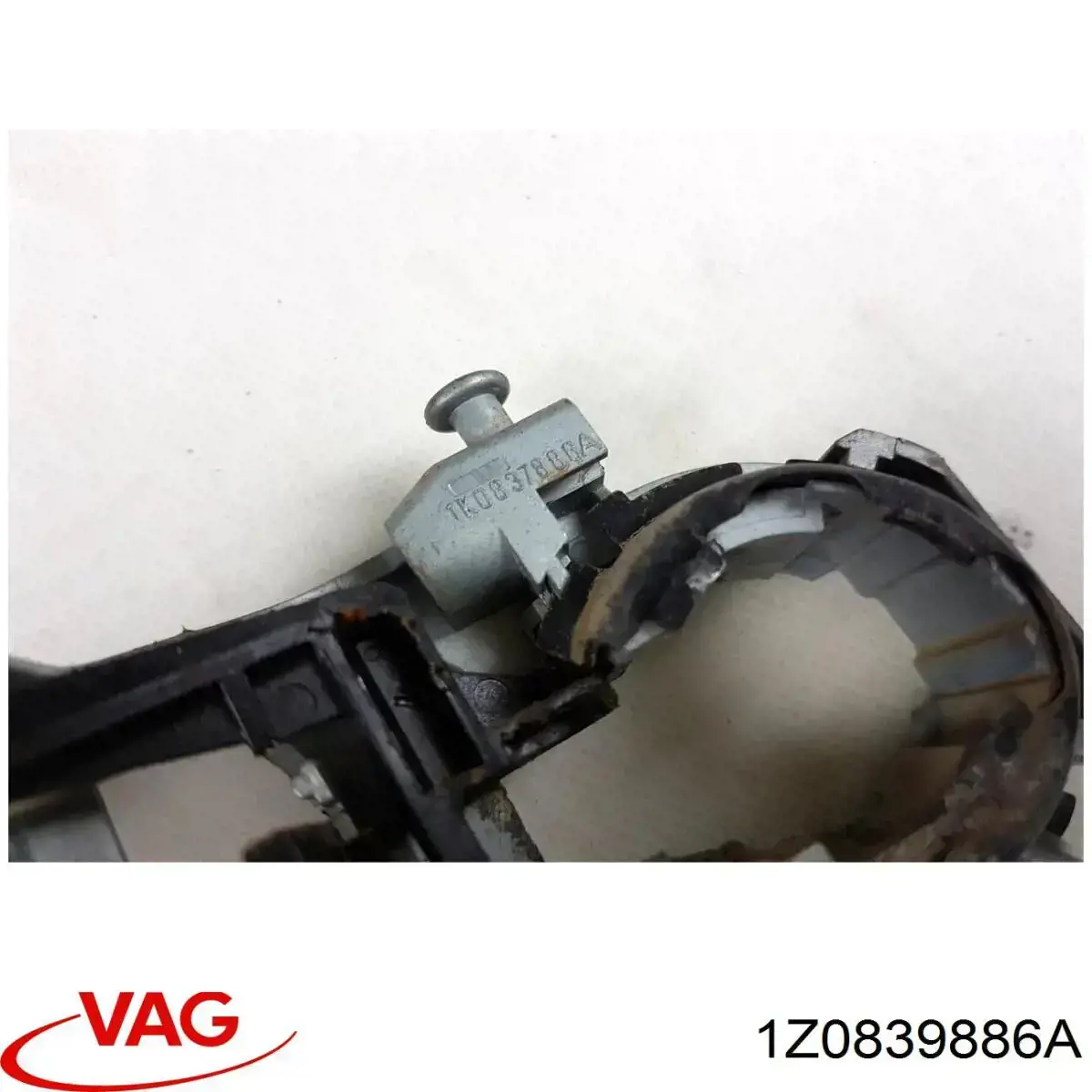 Тримач зовнішньої ручки дверей, задніх правих VAG 1Z0839886A ціна, від 6.25 USD