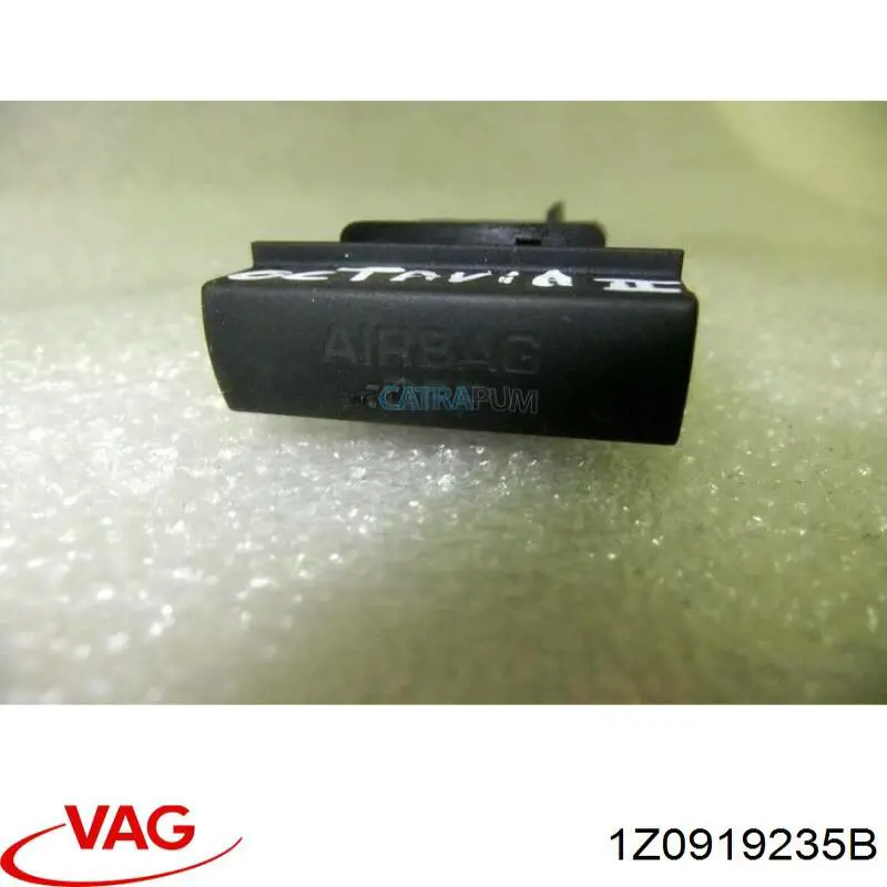 Кнопка відключення подушок безпеки AIRBAG VAG 1Z0919235B ціна, від 4.98 USD