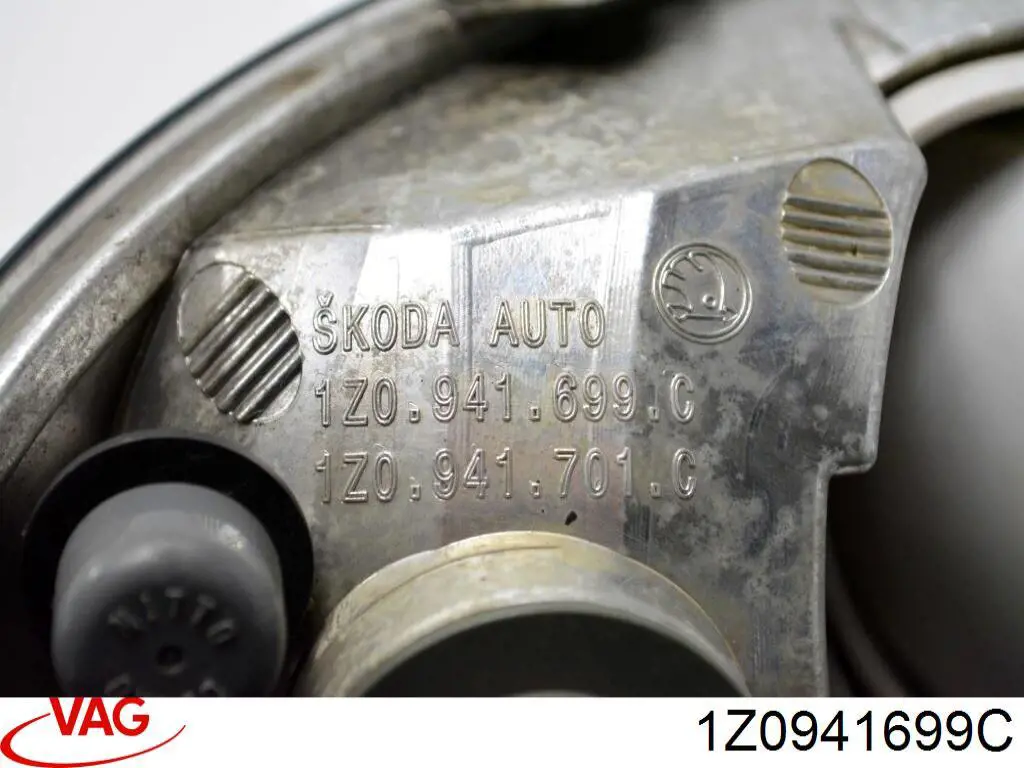 Туманка ліва VAG 1Z0941699C ціна, від 28.01 USD