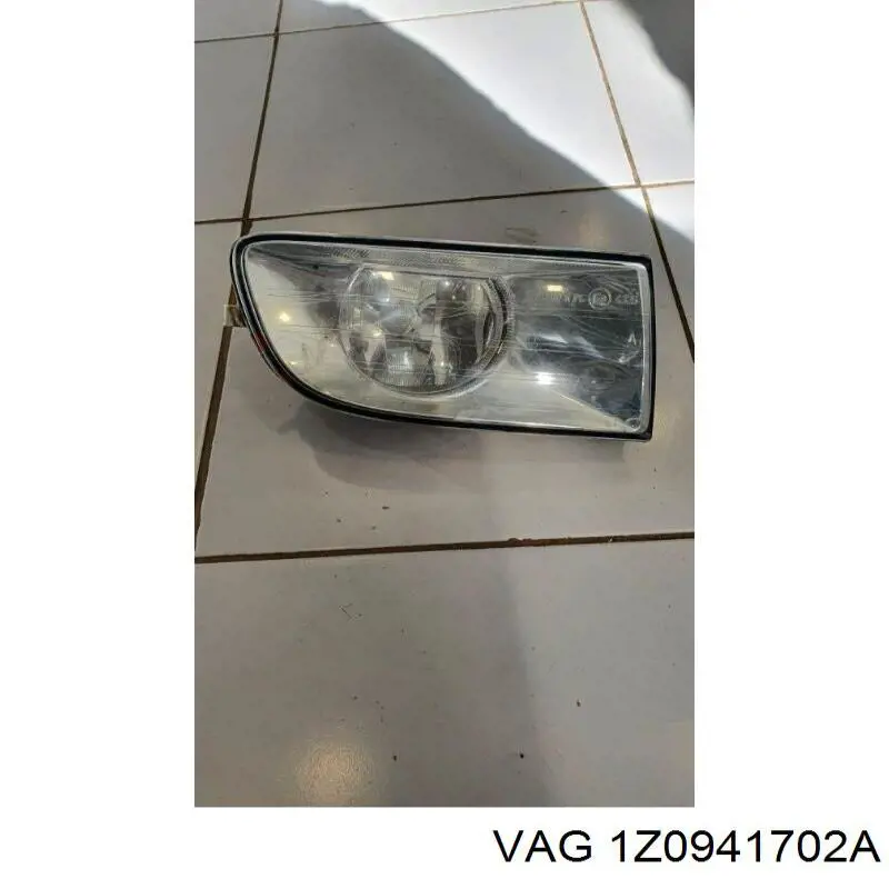 Купити 1Z0941702A VAG Протитуманка права