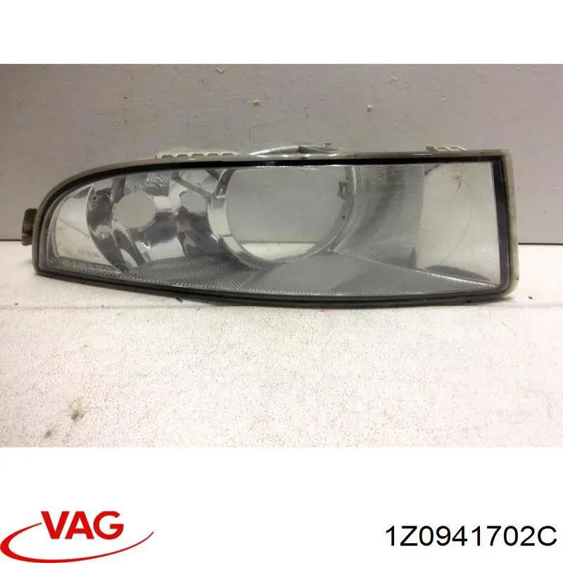 Туманка права VAG 1Z0941702C ціна, від 51.92 USD