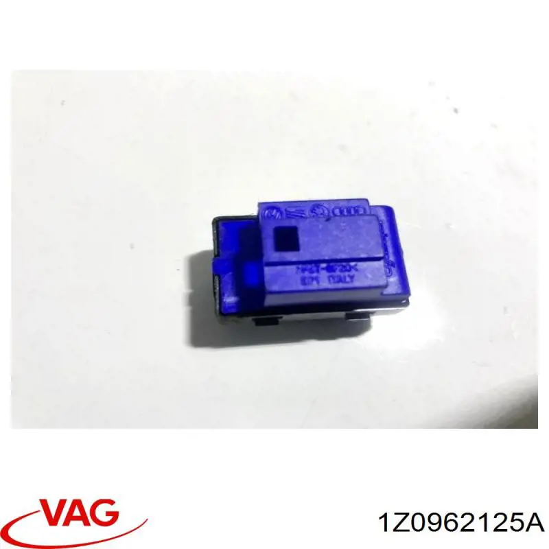 Купити 1Z0962125A VAG Вимикач центрального замка