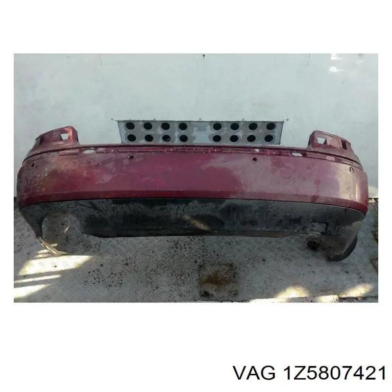 Купити 1Z5807421 VAG Задній бампер
