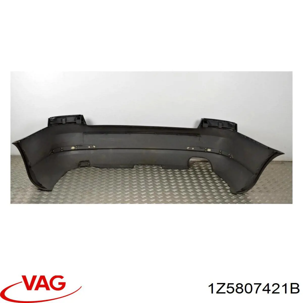 Кожух бампера заднього VAG 1Z5807421B ціна, від 742.14 USD