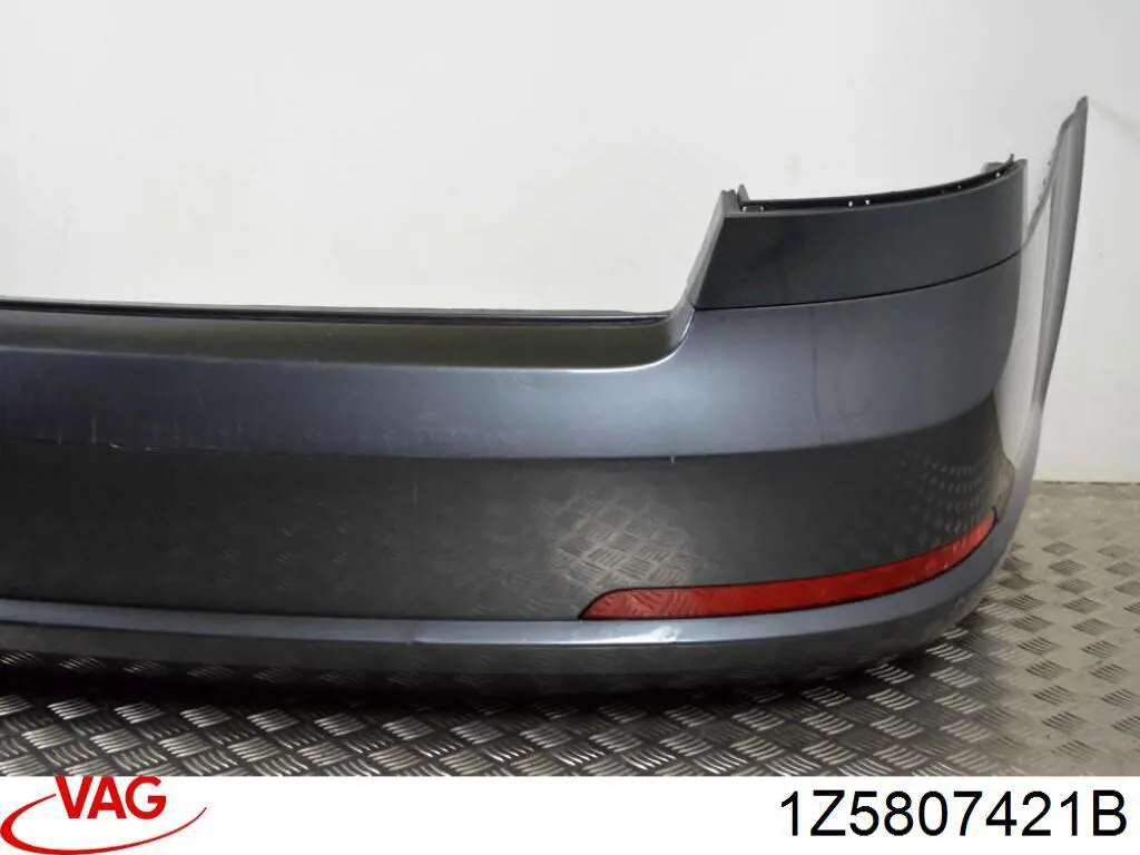 Купити 1Z5807421B VAG Задній бампер