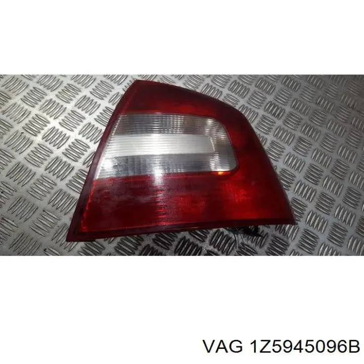 Задня права фара 1Z5945096B VAG