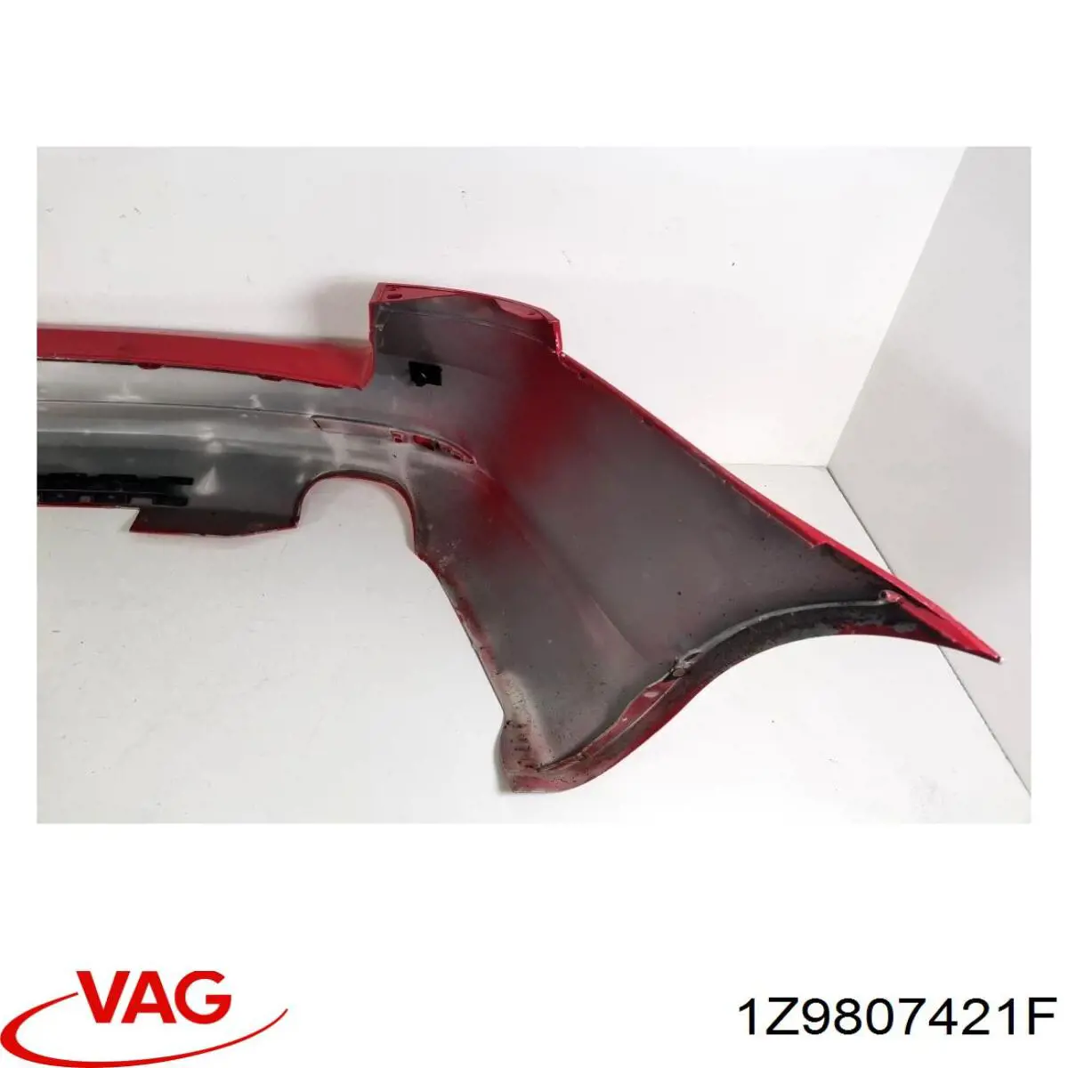 Задній бампер 1Z9807421F VAG