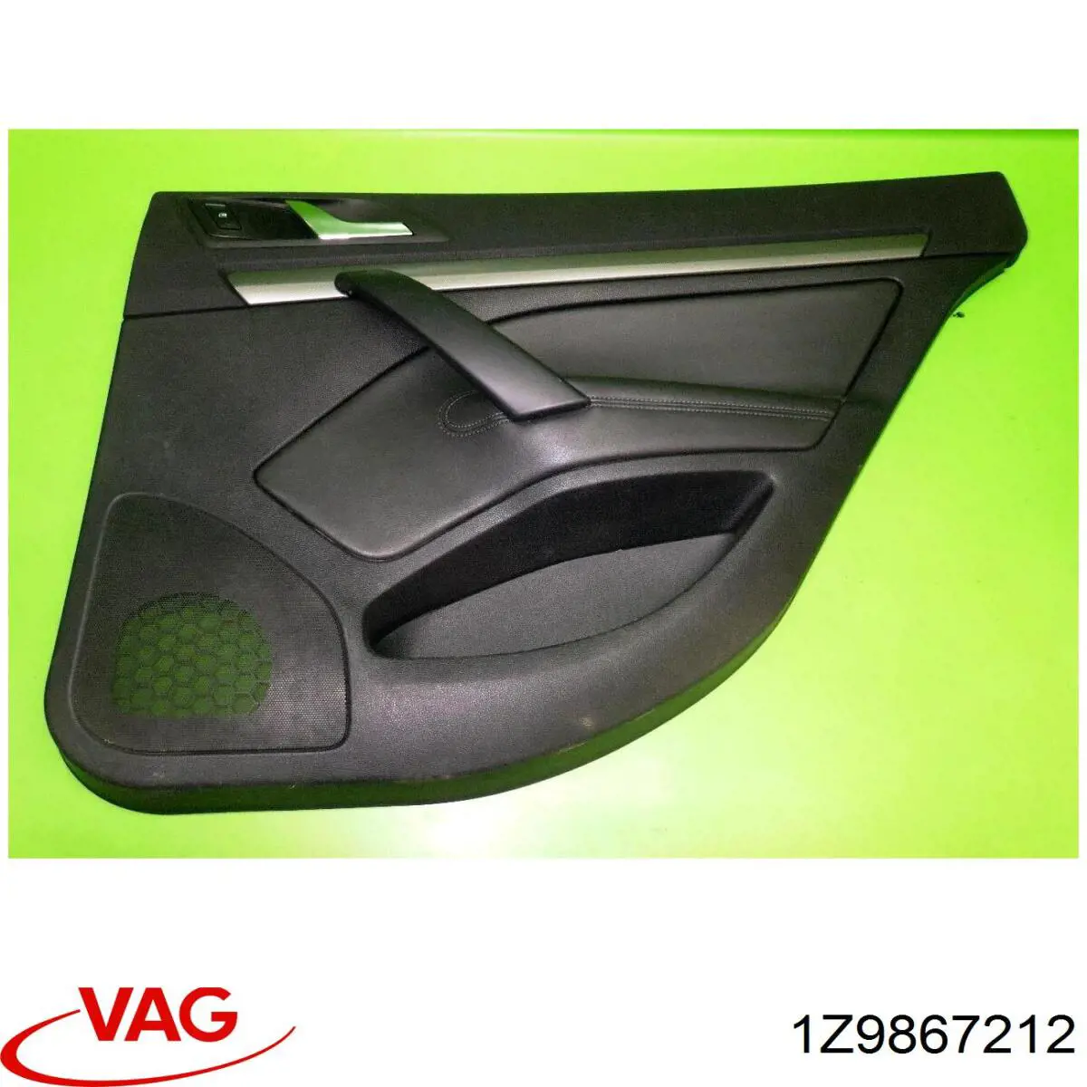 Обшивка правих задніх дверей VAG 1Z9867212 ціна, від 11.11 USD