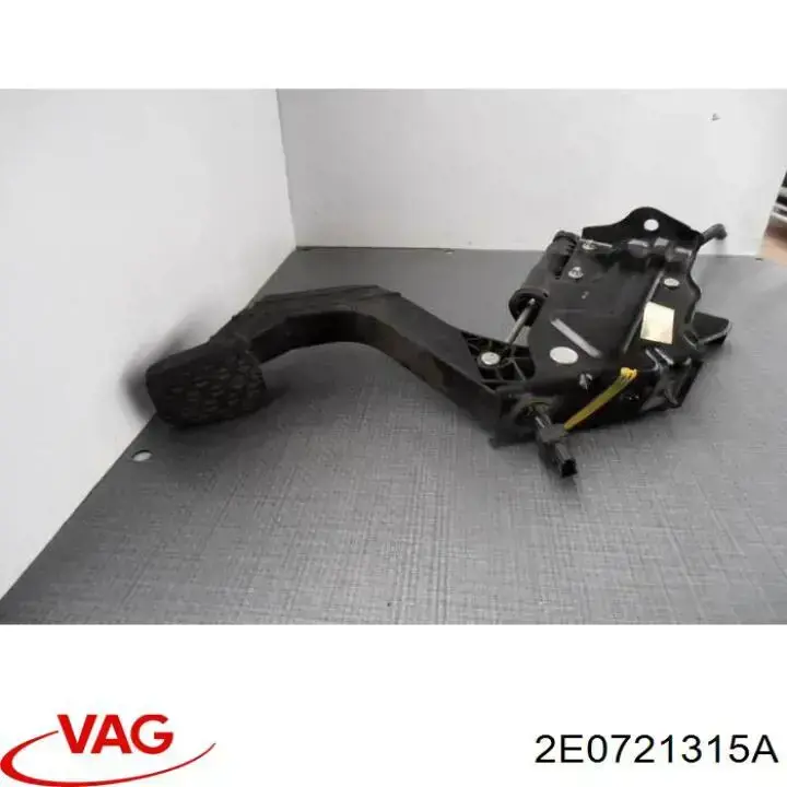  Педаль зчеплення Volkswagen Crafter 