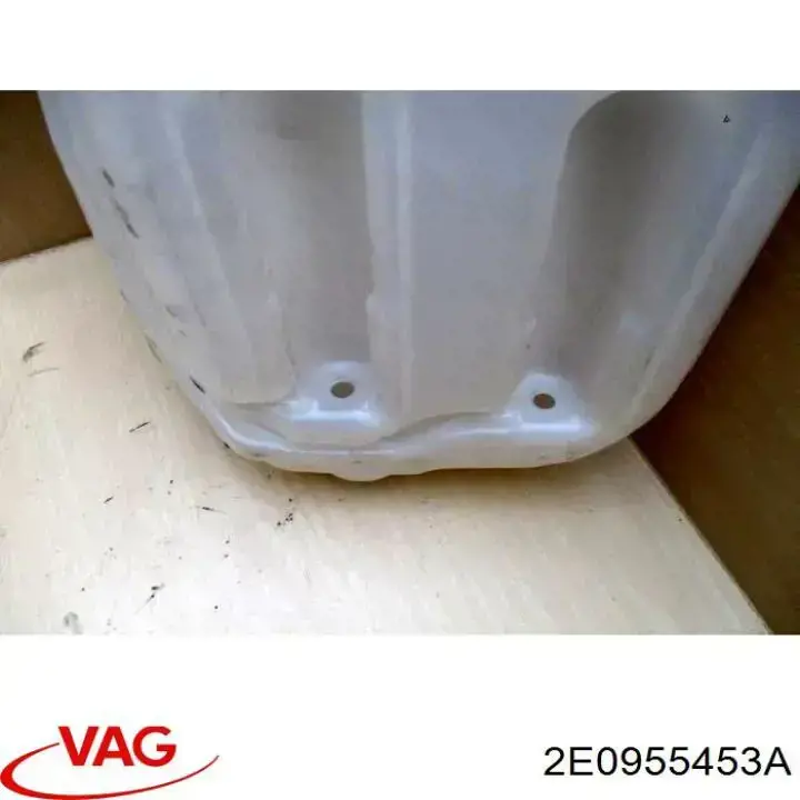 Бачок омивача скла Mercedes 2E0955453A