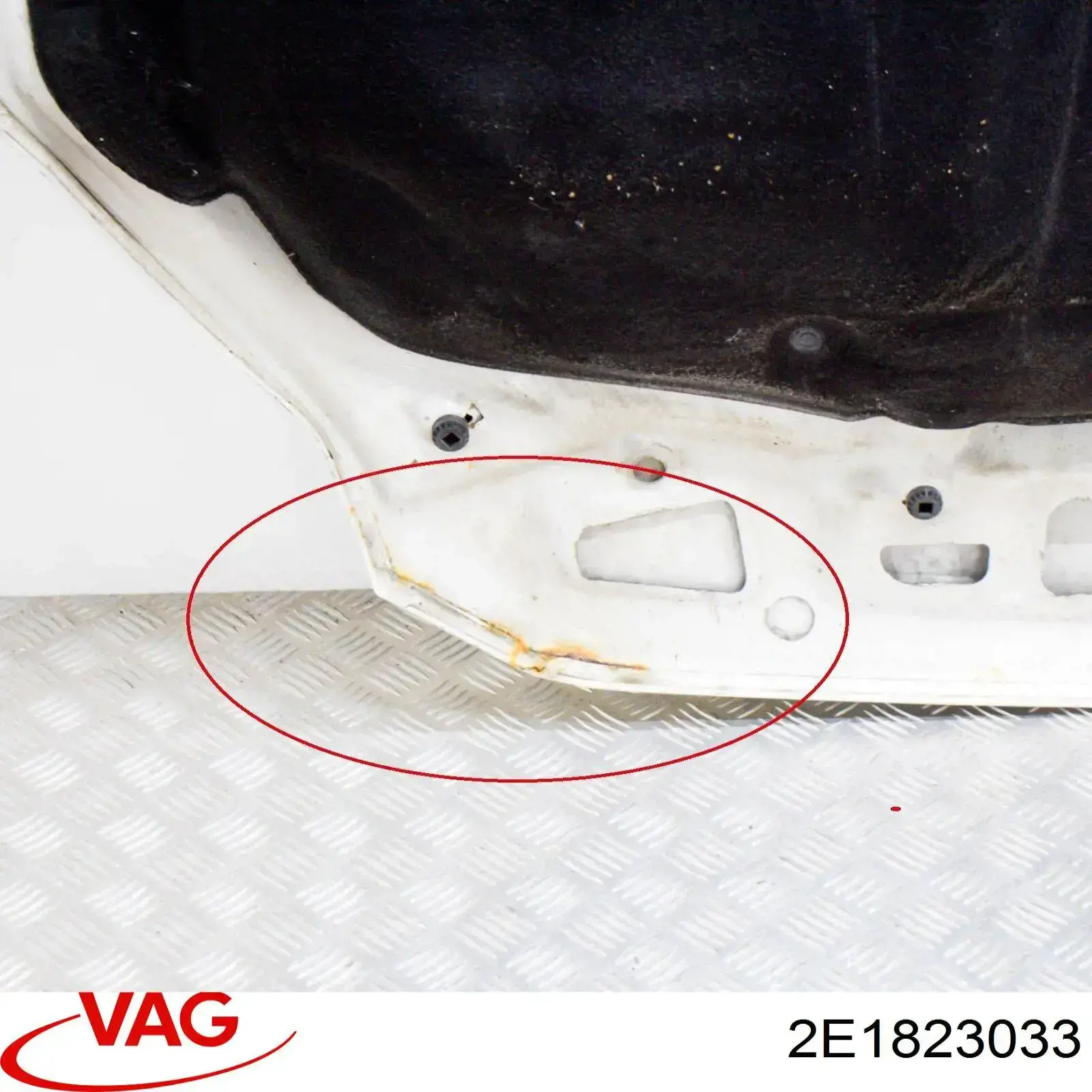 Капот VAG 2E1823033