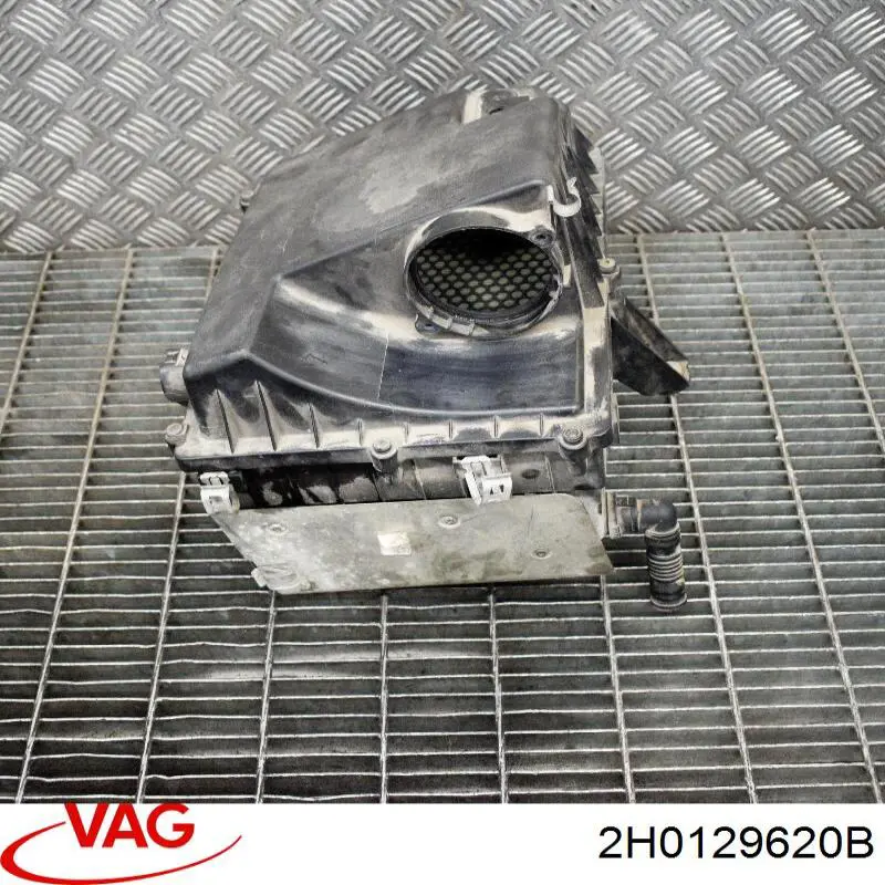 Повітряний фільтр 2H0129620B VAG