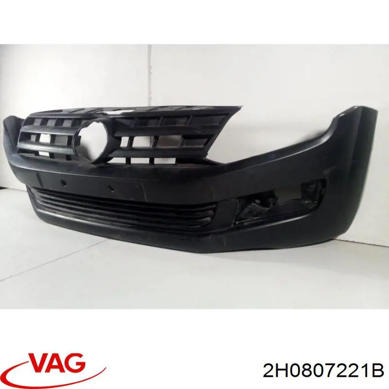 Передній бампер 2H0807221B VAG