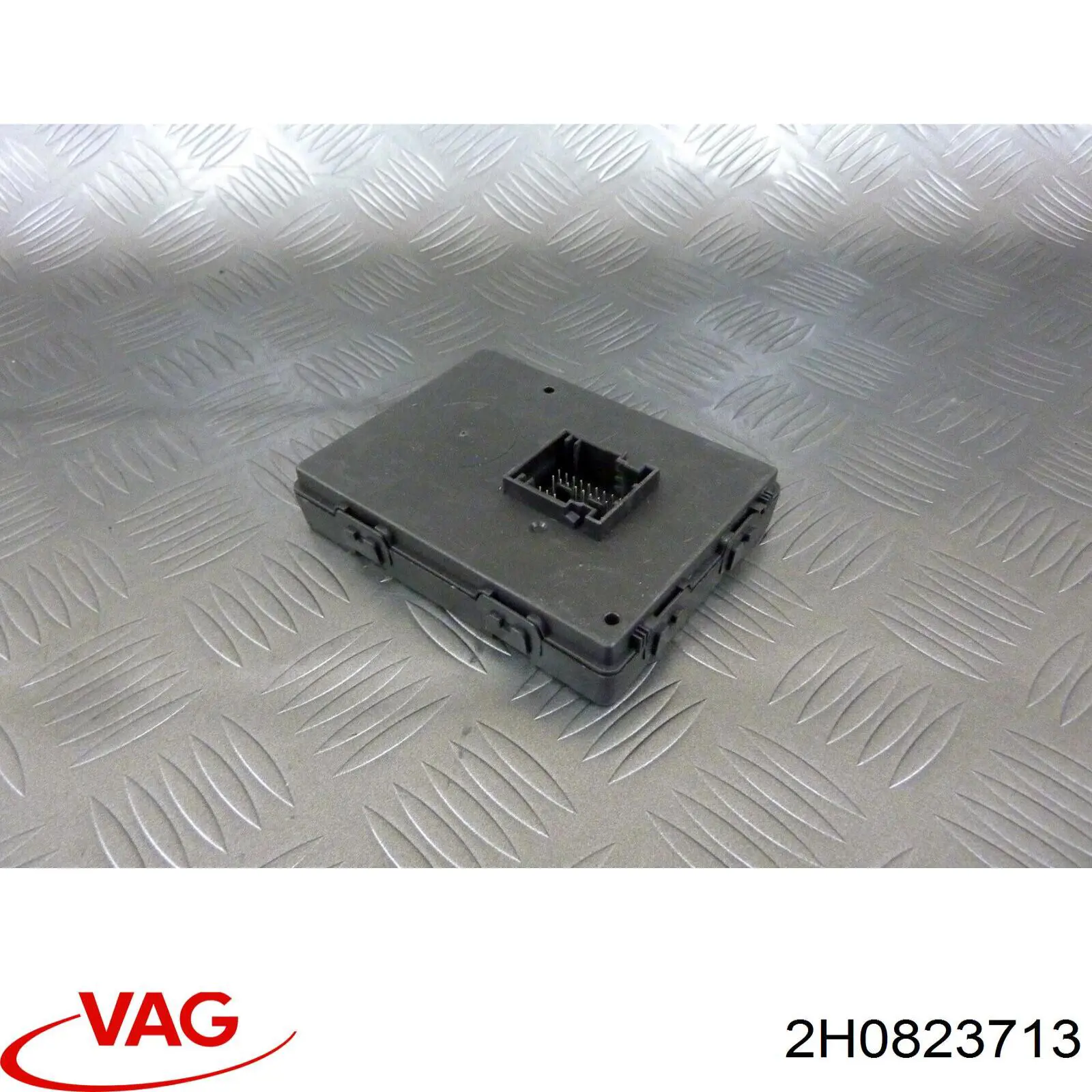  2H0823713 VAG