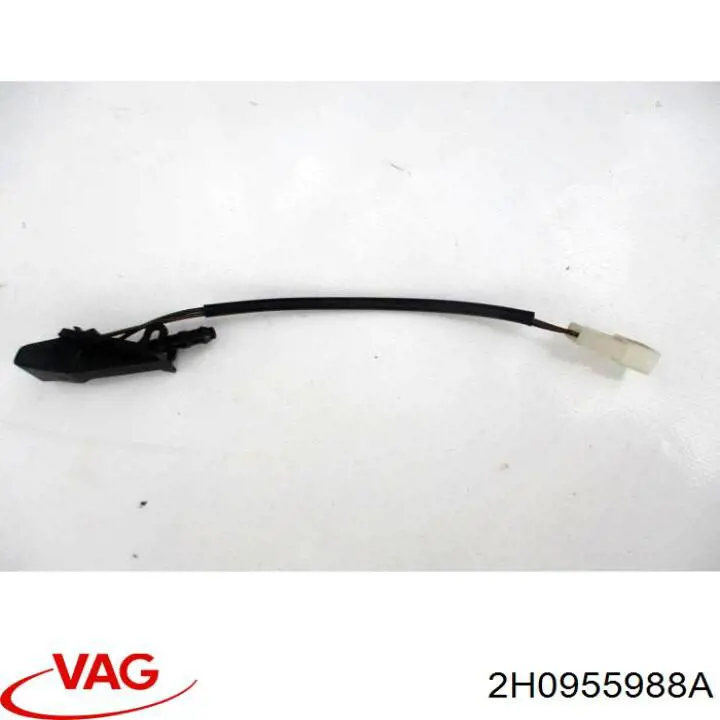 Купити 2H0955988A VAG Форсунка омивача скла лобового, права