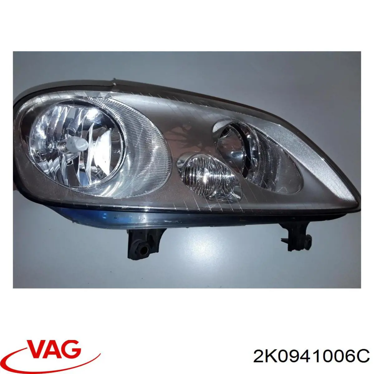 Купити 2K0941006C VAG Права блок фара